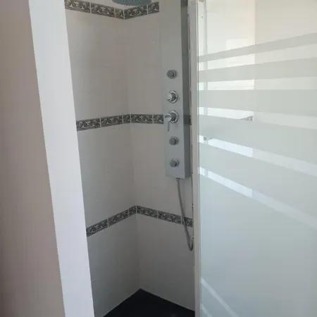 Panzió La Thiberienne Du Nord Thiviers